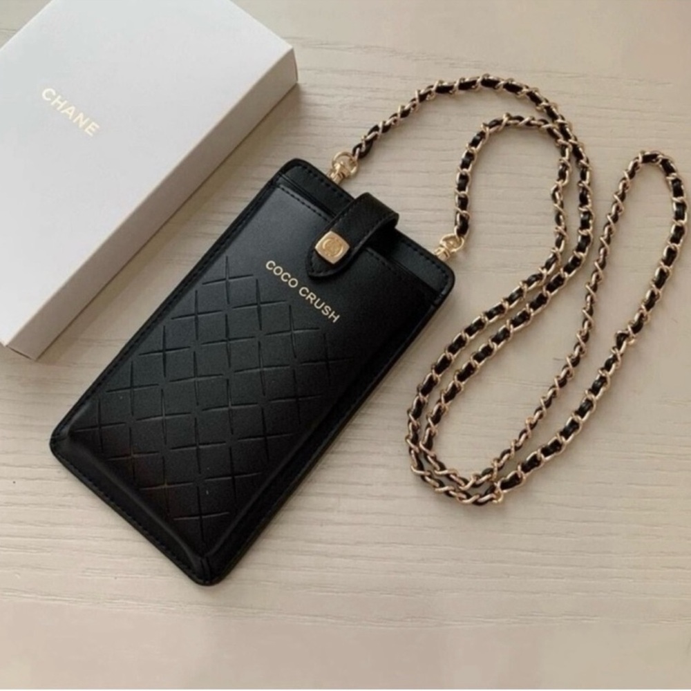 CHANEL Black Quilted Coco Crush Crossbody Phone Pouch with Gold Chain